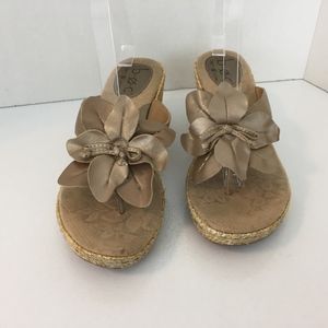 BOC by Born Gold Flower Wedges Size 9 M B21